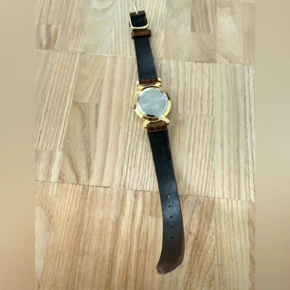 Embassy ladies moon phase brown leather watch NEW BATTERY